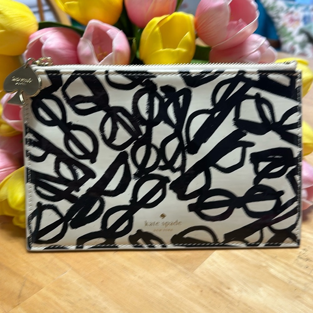 NWOT Kate Spade New York Pencil Leatherette Travel Zipper Pouch/Clutch